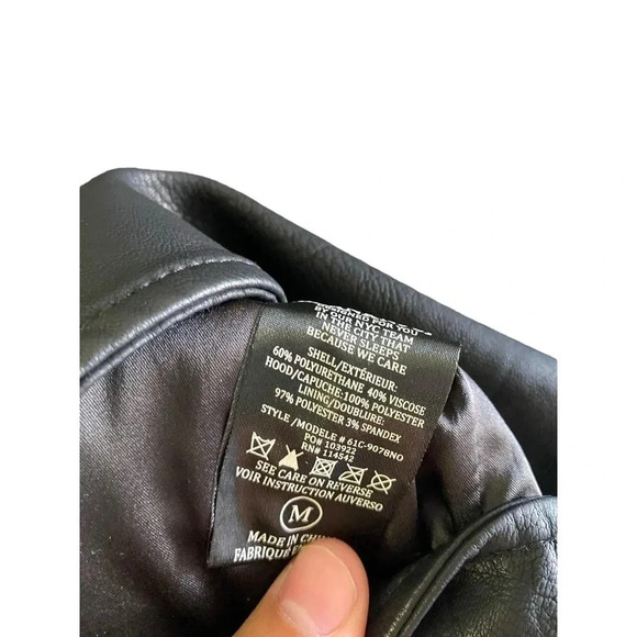 Blank NYC Women's Black Asymmetrical Zip Long Sleeves Moto Jacket Size Medium - Picture 2 of 4